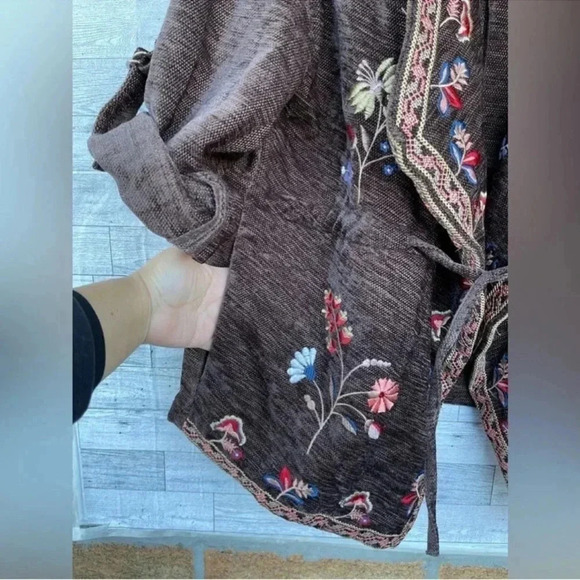 Tolani Collection Embroidered Jacket with Roll-Tab Sleeve - Brown XL - Picture 5 of 9